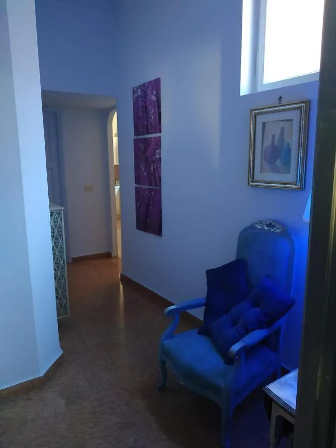 Around The Corner Colosseo B&B Rome Bed & Breakfast
